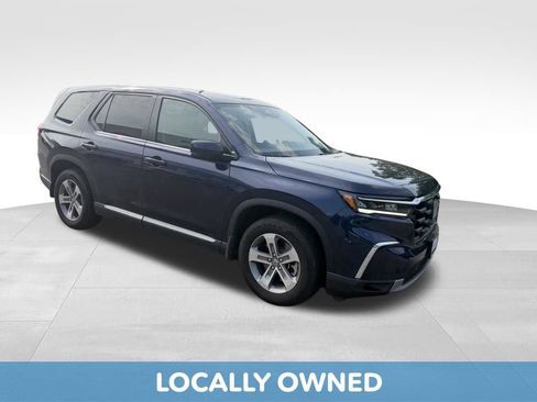 Used 2025 Honda Pilot EX-L image 6
