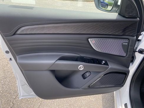 New 2025 Maserati Grecale GT image 16