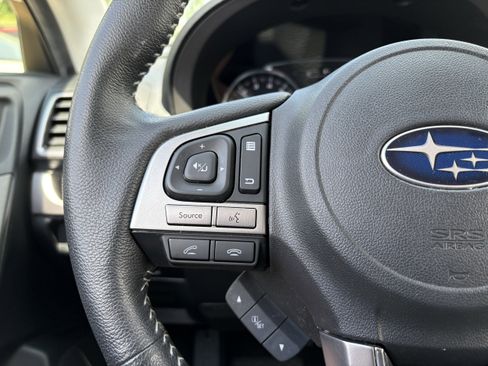 Used 2018 Subaru Forester 2.5i Touring AWD/4WD image 15