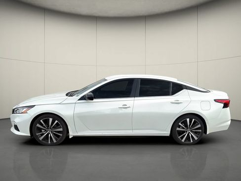 Used 2022 Nissan Altima 2.5 SR FWD image 4