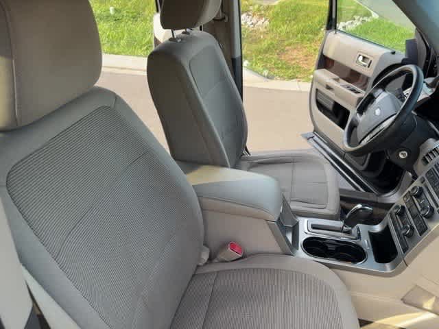 Used 2011 Ford Flex SEL w/ Rapid Spec Order Code FWD image 21