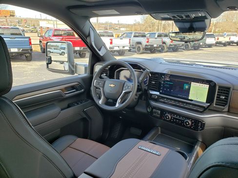 New 2026 Chevrolet Silverado 3500 High Country w/ High Country Premium Package image 38