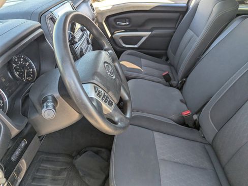 Used 2024 Nissan Titan SV image 23