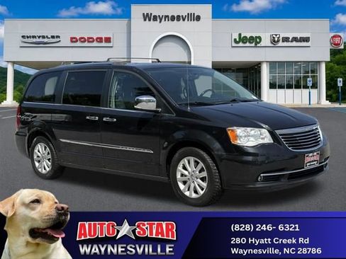 Used 2015 Chrysler Town & Country Limited Platinum FWD image 1