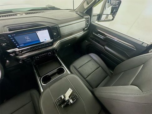 Used 2024 Chevrolet Silverado 3500 LTZ image 11