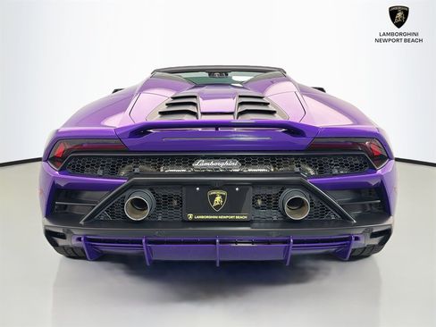 Used 2024 Lamborghini Huracan EVO AWD/4WD image 35