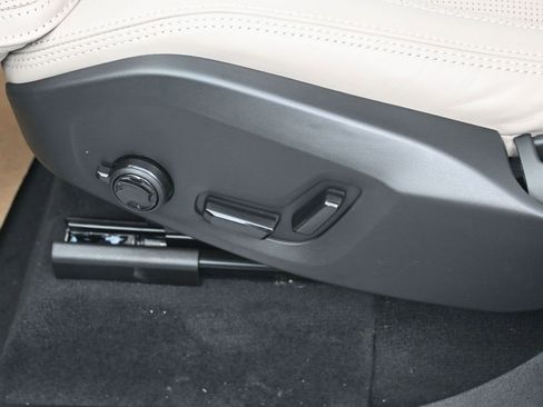 New 2026 Volvo XC90 B6 Ultra image 12