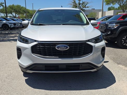 Certified 2025 Ford Escape Active AWD/4WD image 2