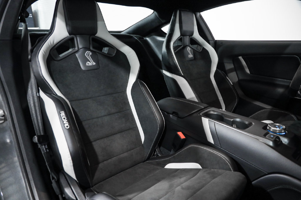 Used 2022 Ford Mustang Shelby GT500 w/ Carbon Fiber Track Pack RWD image 33