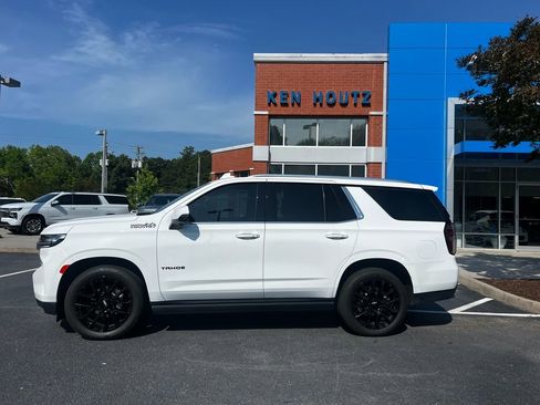 Used 2024 Chevrolet Tahoe High Country AWD/4WD image 2