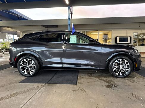 Certified 2022 Ford Mustang Mach-E Premium image 7