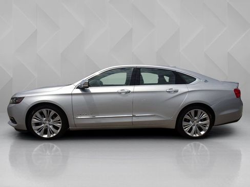 Used 2020 Chevrolet Impala Premier w/ Premier Confidence Package FWD image 2
