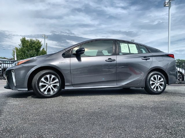 Used 2019 Toyota Prius LE w/ Carpet Mat Package AWD/4WD image 5