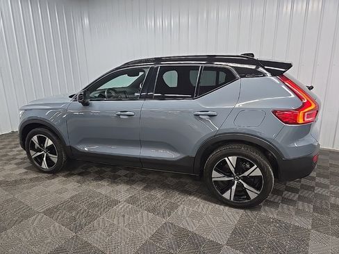 Used 2022 Volvo XC40 P8 Recharge Plus image 4