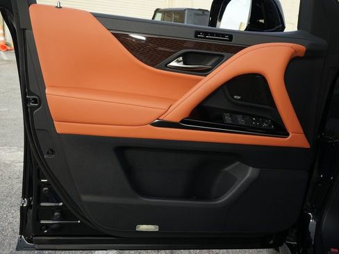 Used 2026 Lexus LX 700h Ultra Luxury image 31