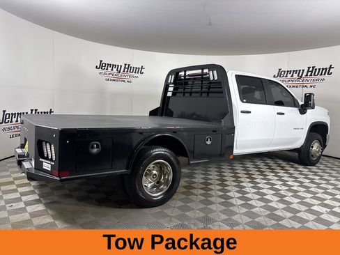 Used 2025 Chevrolet Silverado 3500 W/T w/ WT Convenience Package image 5