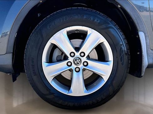 Used 2015 Toyota RAV4 XLE image 8
