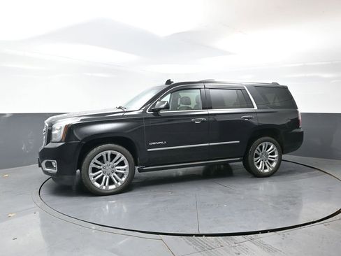 Used 2019 GMC Yukon Denali w/ Denali Ultimate Package image 8