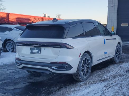 New 2026 Lincoln Nautilus Reserve image 4