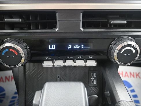 Used 2025 Toyota Tacoma TRD Off-Road AWD/4WD image 21