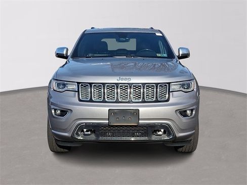 Used 2017 Jeep Grand Cherokee Overland image 2