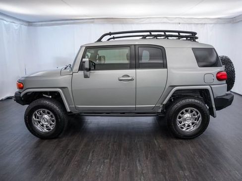 Used 2011 Toyota FJ Cruiser 4WD w/ Upgrade Pkg image 7