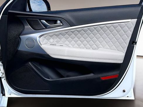 Used 2025 Genesis G70 3.3T Advanced w/ Sport Prestige Package image 19