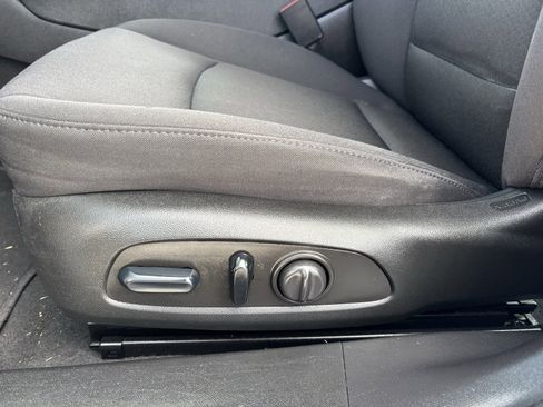 Used 2023 Chevrolet Malibu LT image 13