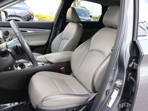 Certified 2023 INFINITI QX50 Luxe image 2