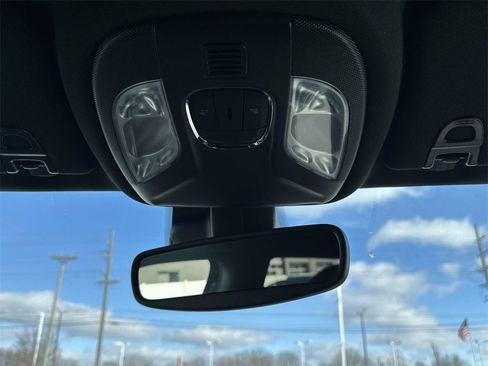 Used 2024 Jeep Compass Limited image 28