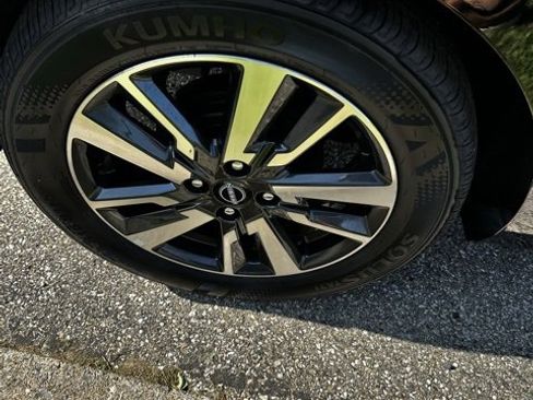 New 2025 Nissan Versa SV w/ Trunk Package image 12