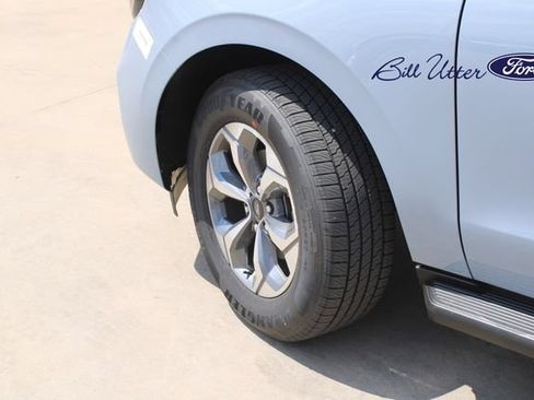 New 2027 Ford Expedition Active RWD image 5
