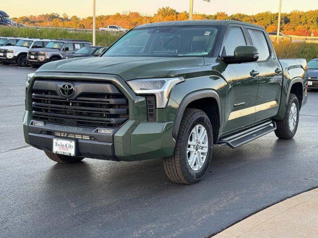 Used 2022 Toyota Tundra SR5 w/ Advanced Technology Package AWD/4WD image 8