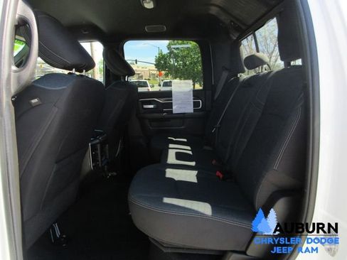 Used 2019 RAM 3500 Big Horn image 21