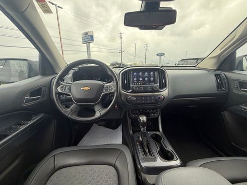 Used 2022 Chevrolet Colorado Z71 w/ Safety Package AWD/4WD image 13