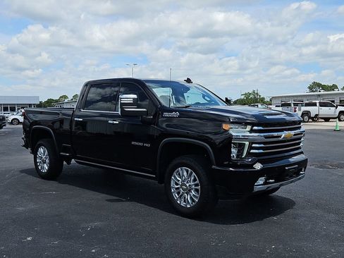 Used 2021 Chevrolet Silverado 2500 High Country w/ Z71 Off-Road Package AWD/4WD image 19