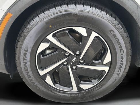 Certified 2023 Kia Sportage LX FWD image 30