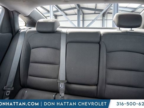 Used 2020 Chevrolet Malibu LT image 17