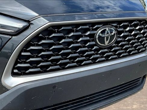 Used 2022 Toyota Corolla Cross XLE FWD image 31
