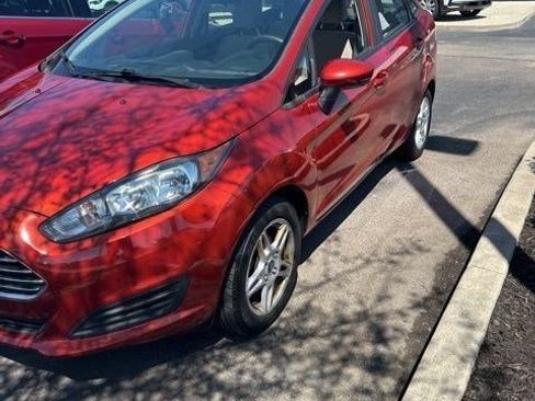 Used 2019 Ford Fiesta SE FWD image 1