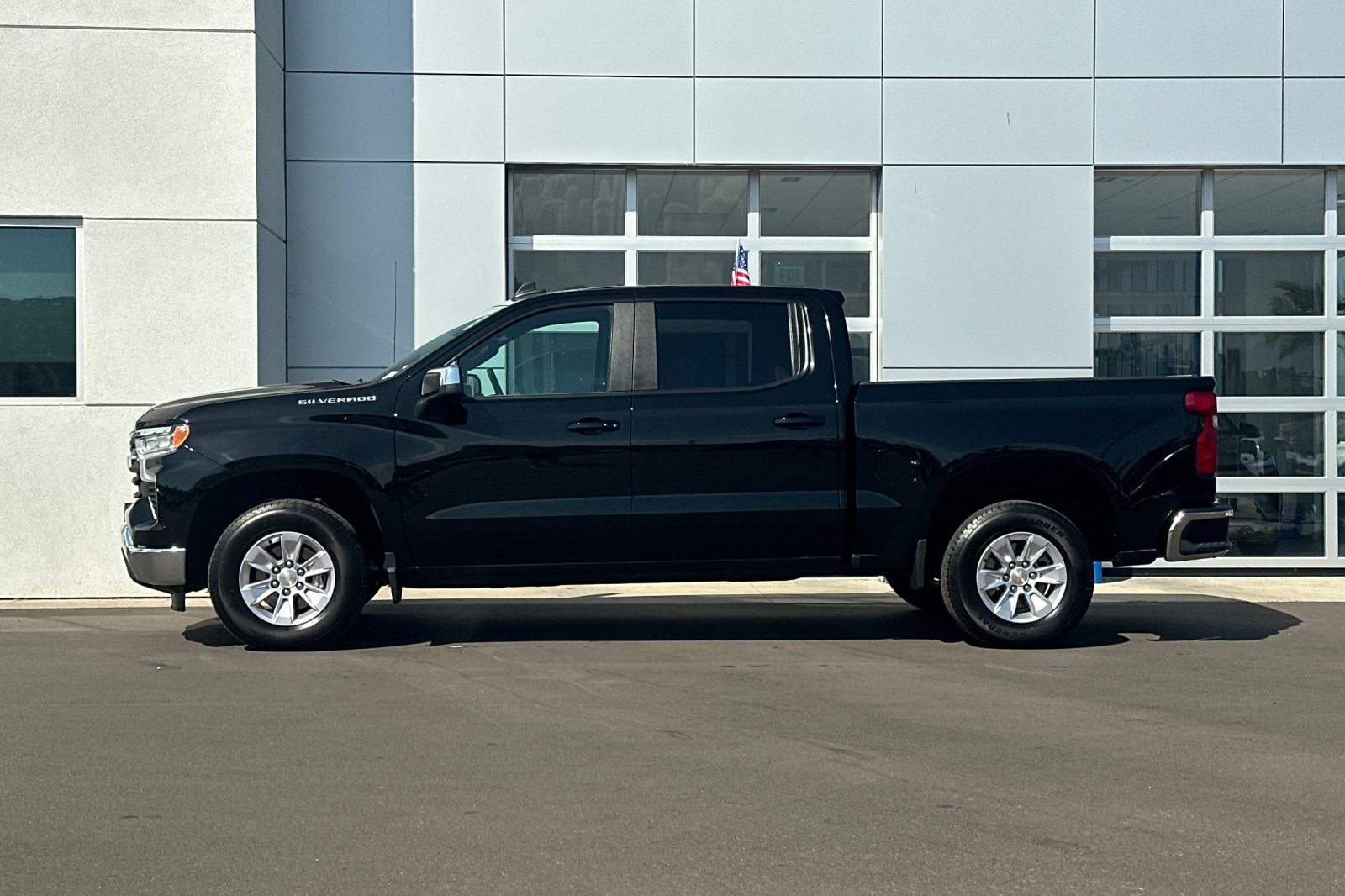 Used 2026 Chevrolet Silverado 1500 LT RWD image 7