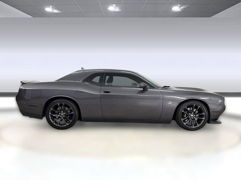 Used 2021 Dodge Challenger R/T Scat Pack RWD image 8