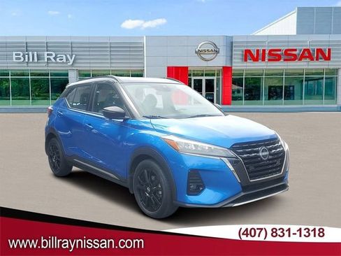 Used 2023 Nissan Kicks SR w/ SR Premium Package FWD image 1