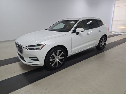 Used 2018 Volvo XC60 T6 Inscription w/ Luxury Seat Package AWD/4WD image 2