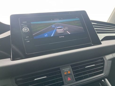 Used 2025 Volkswagen Jetta Sport image 24