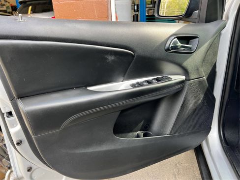 Used 2014 Dodge Journey SXT w/ Flexible Seating Group AWD/4WD image 19