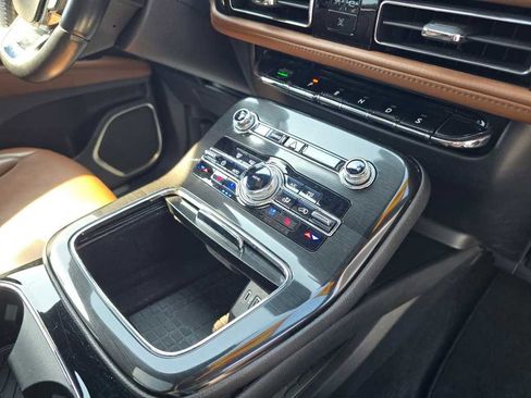 Used 2022 Lincoln Nautilus Reserve w/ Equipment Group 201A image 18