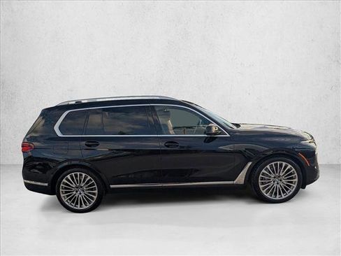Certified 2023 BMW X7 xDrive40i w/ Climate Comfort Package image 4