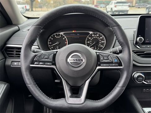 Used 2019 Nissan Altima 2.5 SV image 12