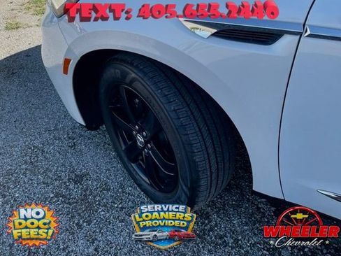 Used 2023 Buick Enclave Essence w/ Experience Buick Package FWD image 29